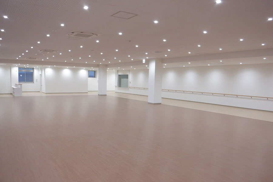 再生品展示ホール全景